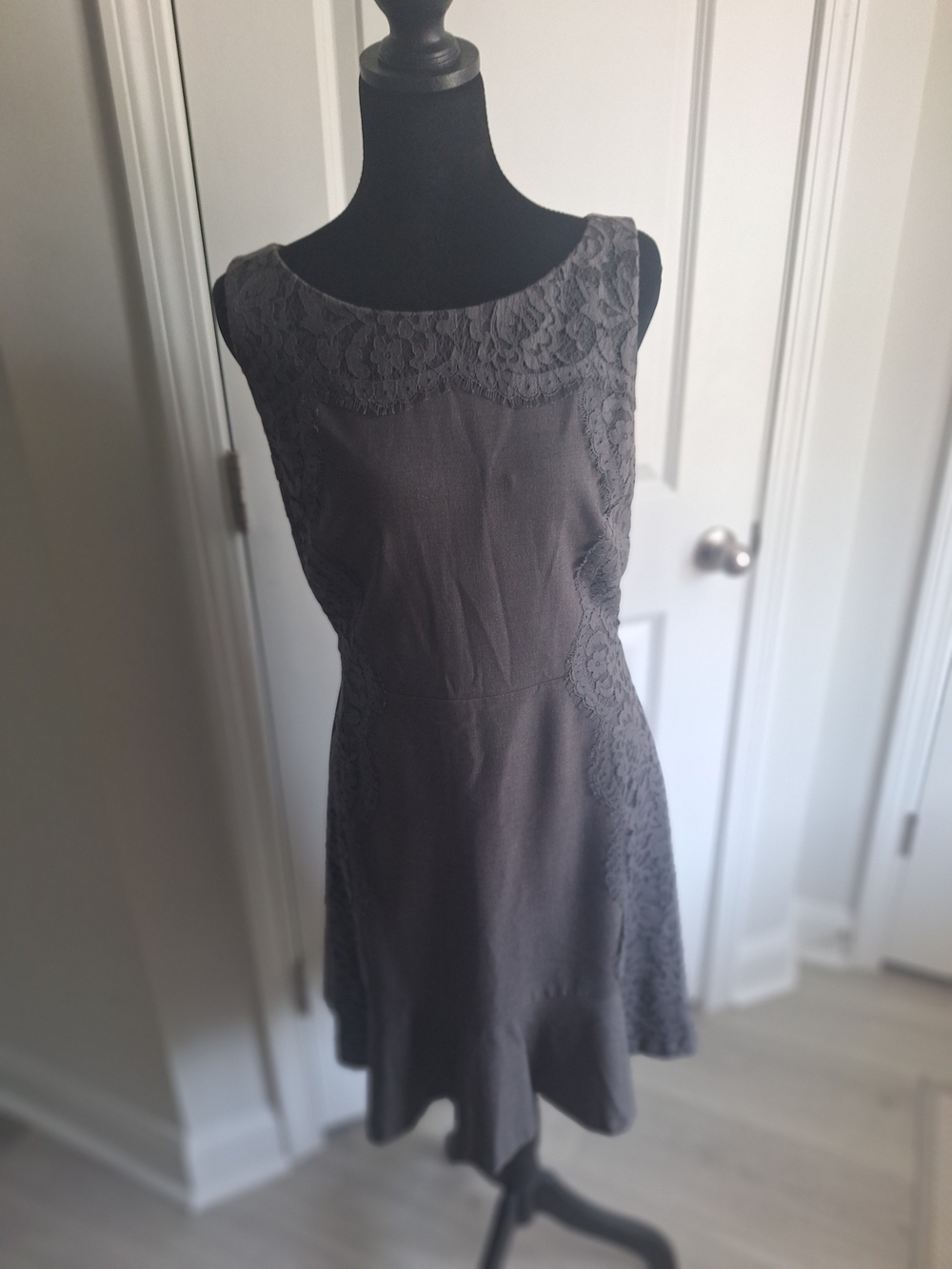 Elle Sleeveless Lace-Trim Fit & Flare Dress in Charcoal Gray
